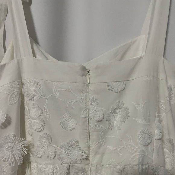 Gal Meets Glam Trudy Embroidered Floral Dress Size 12 - Picture 8 of 9